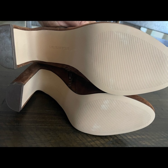 Chelsea & Violet Angie Boots - Picture 5 of 5